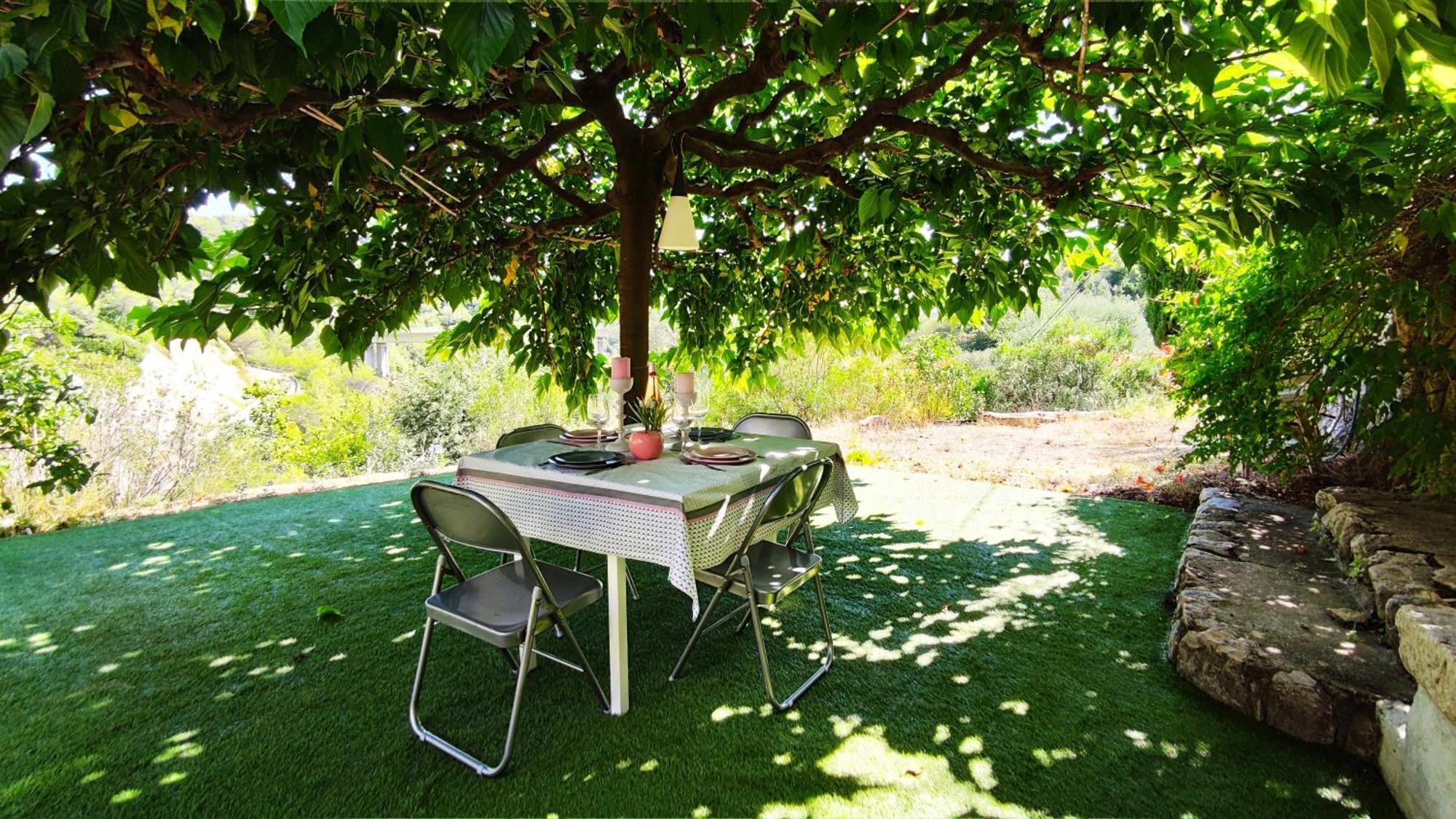 Maison En Pierre, 3 A 15 Mn Du Centre De Menton Et Des Plages Hébergement de vacances *