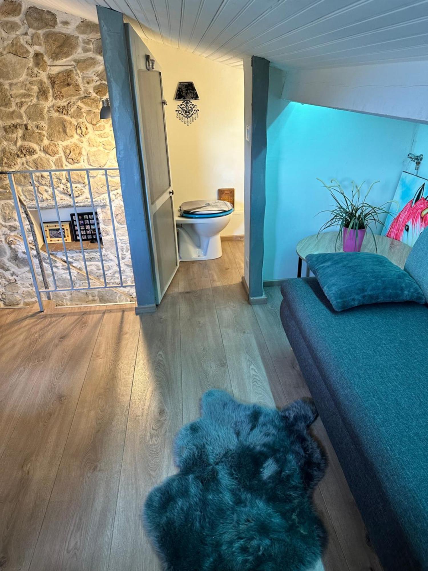 Hébergement de vacances Maison En Pierre, 3 A 15 Mn Du Centre De Menton Et Des Plages *
